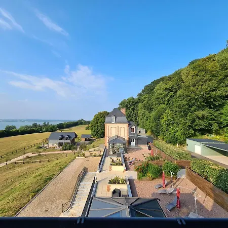 ゲストハウス La Terrasse De L'estuaire - *
