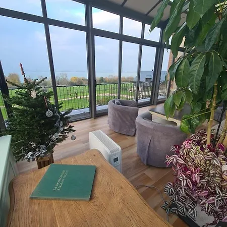 La Terrasse De L'estuaire - *